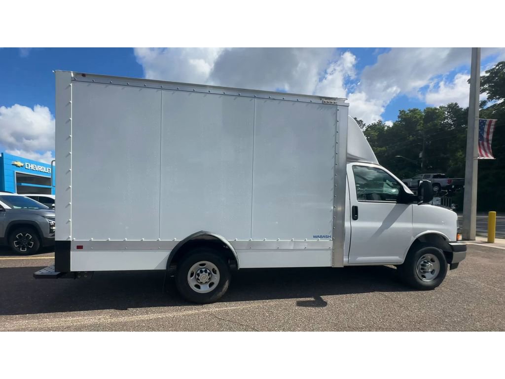 New 2025 Chevrolet Express 3500 w/ Power Convenience Package image 2