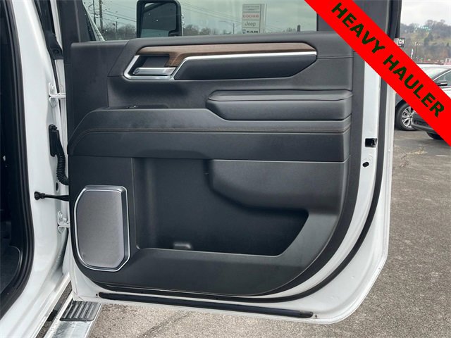 Used 2024 Chevrolet Silverado 3500 High Country w/ High Country Premium Package image 10