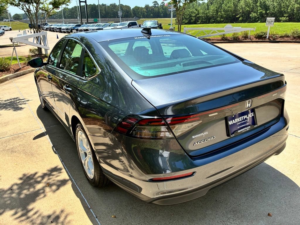 Used 2025 Honda Accord LX image 8