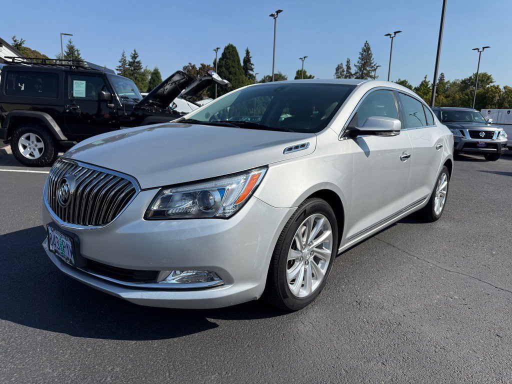 Used 2015 Buick LaCrosse Leather FWD image 3