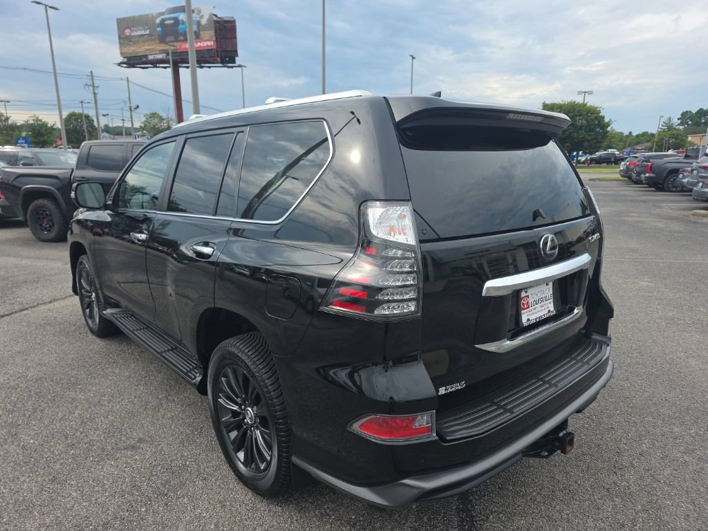 Used 2023 Lexus GX 460 Luxury w/ Sport Design Package AWD/4WD image 7