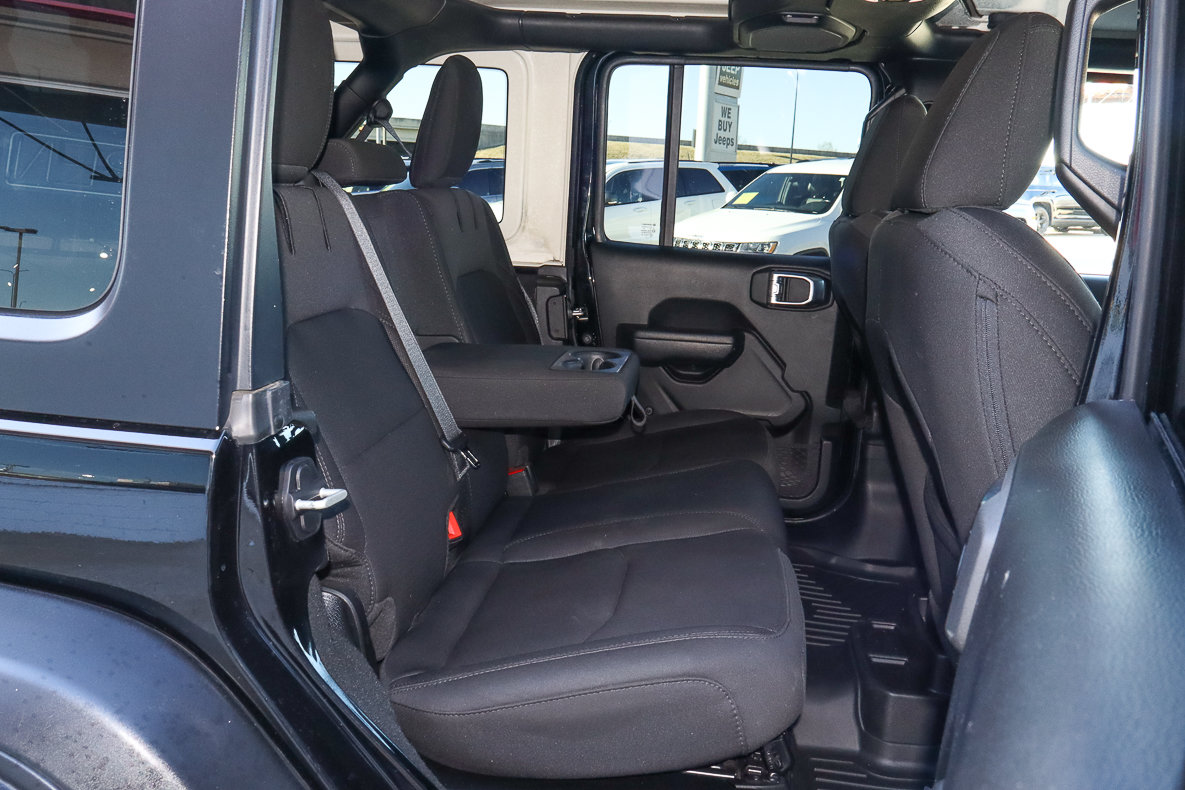 Used 2023 Jeep Wrangler Unlimited AWD/4WD image 27