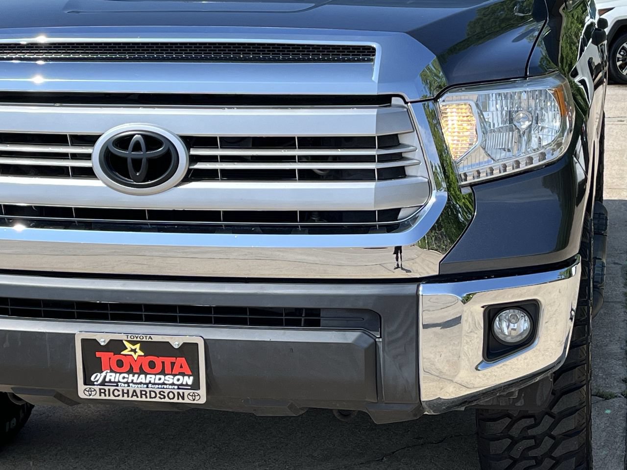 Used 2017 Toyota Tundra SR5 w/ SR5 Upgrade Package RWD image 8