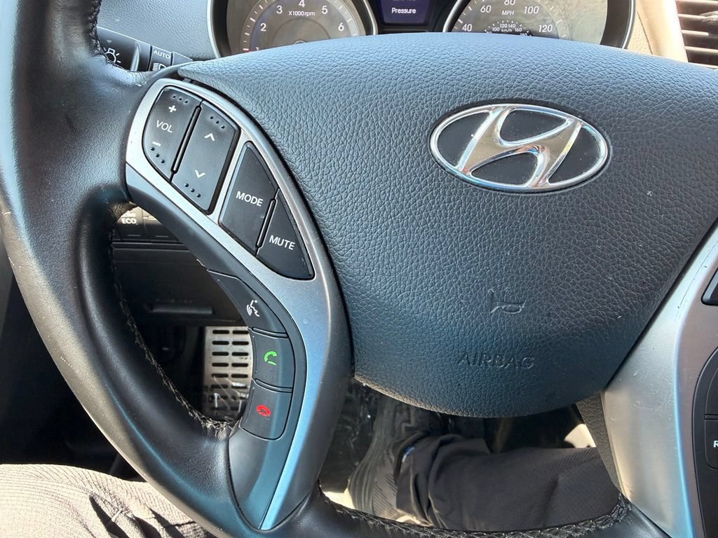 Used 2015 Hyundai Elantra GT w/ Option Group 03 FWD image 14