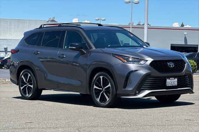 Certified 2021 Toyota Highlander XSE FWD image 5