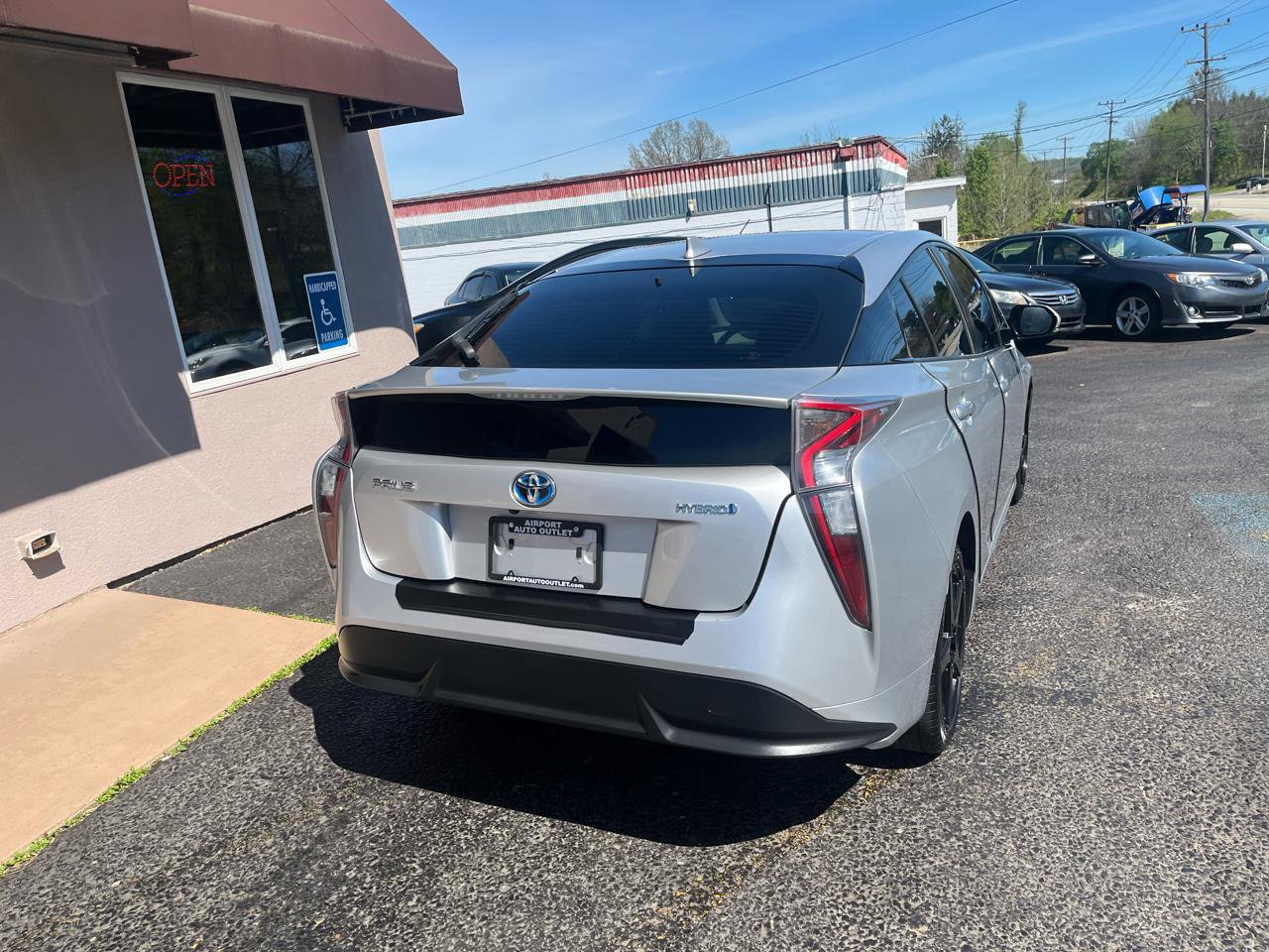 Used 2017 Toyota Prius Four Touring FWD image 6