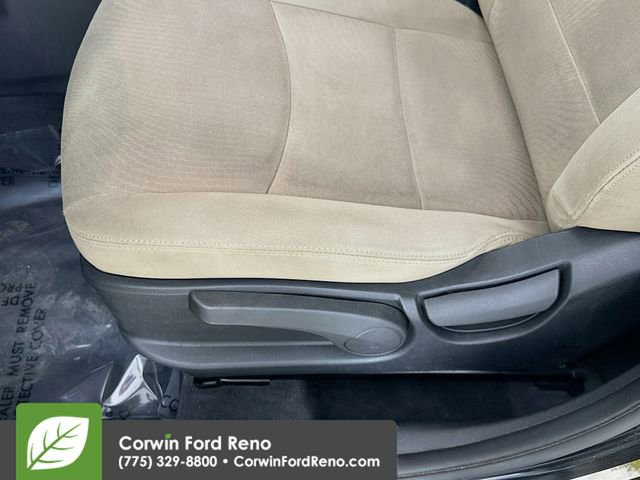 Used 2016 Hyundai Elantra SE image 17