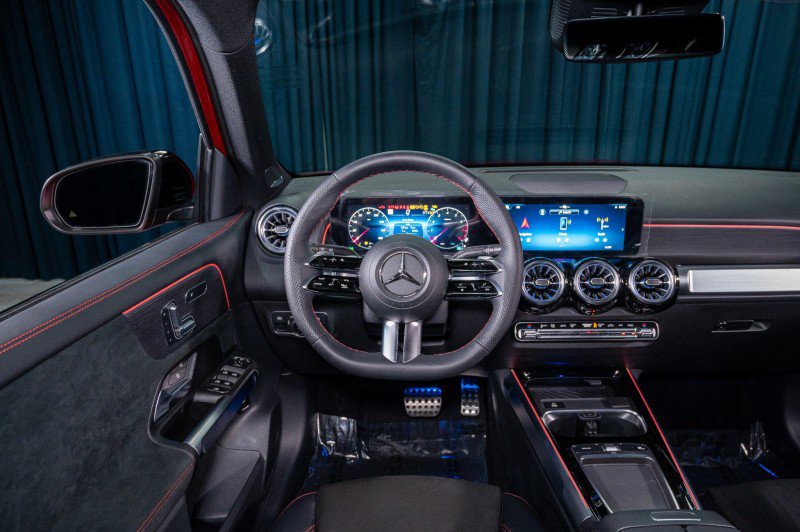 New 2026 Mercedes-Benz GLB 250 4MATIC image 15