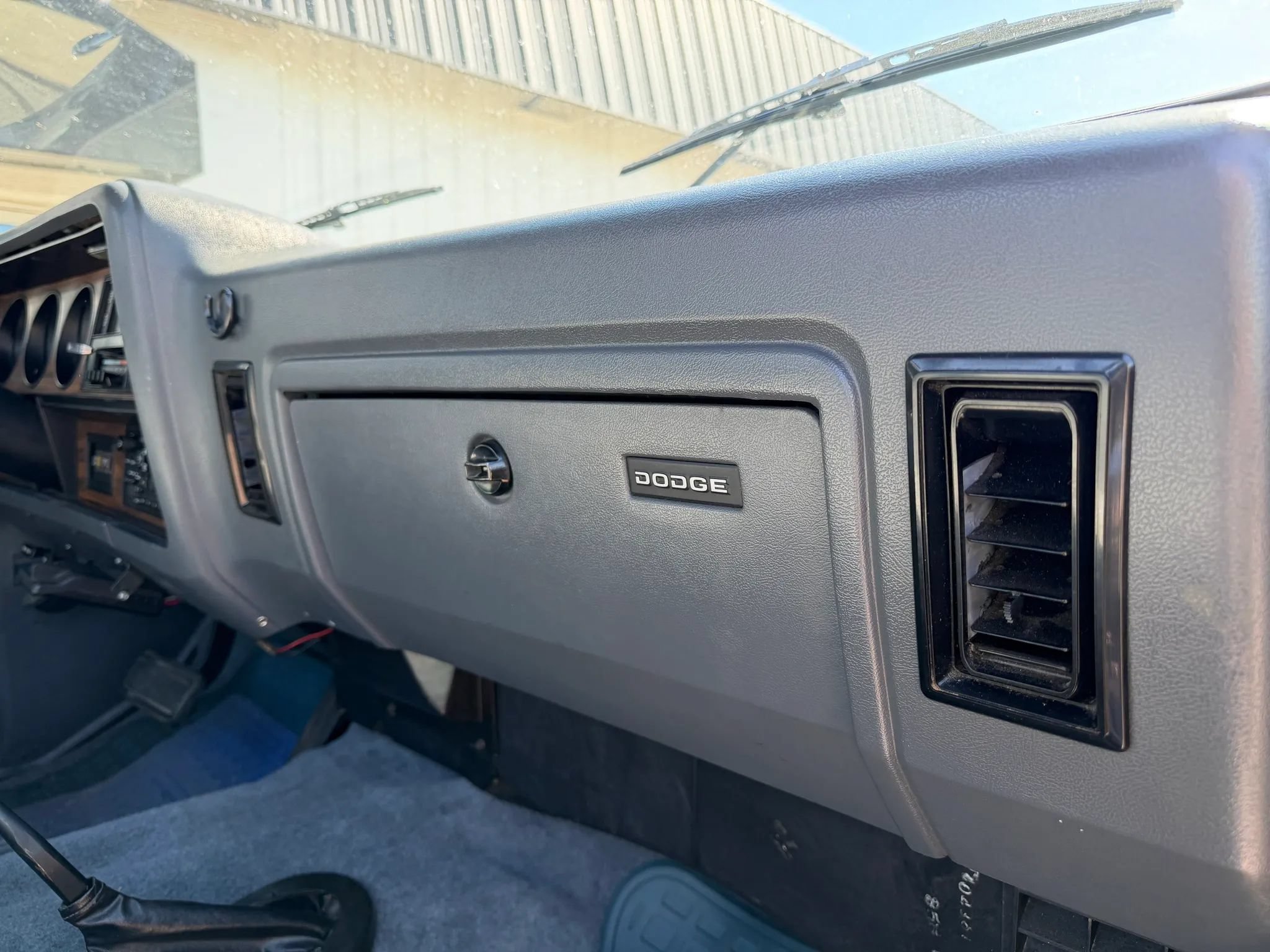 Used 1993 Dodge D/W Truck 250 AWD/4WD image 19