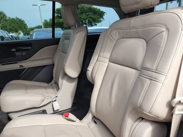 Certified 2020 Lincoln Aviator Reserve w/ Elements Package Plus AWD/4WD image 16