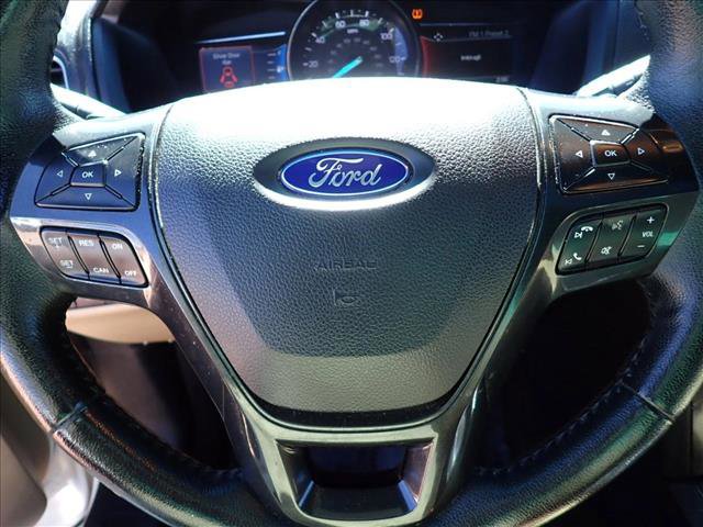 Used 2016 Ford Explorer XLT w/ Equipment Group 202A AWD/4WD image 18