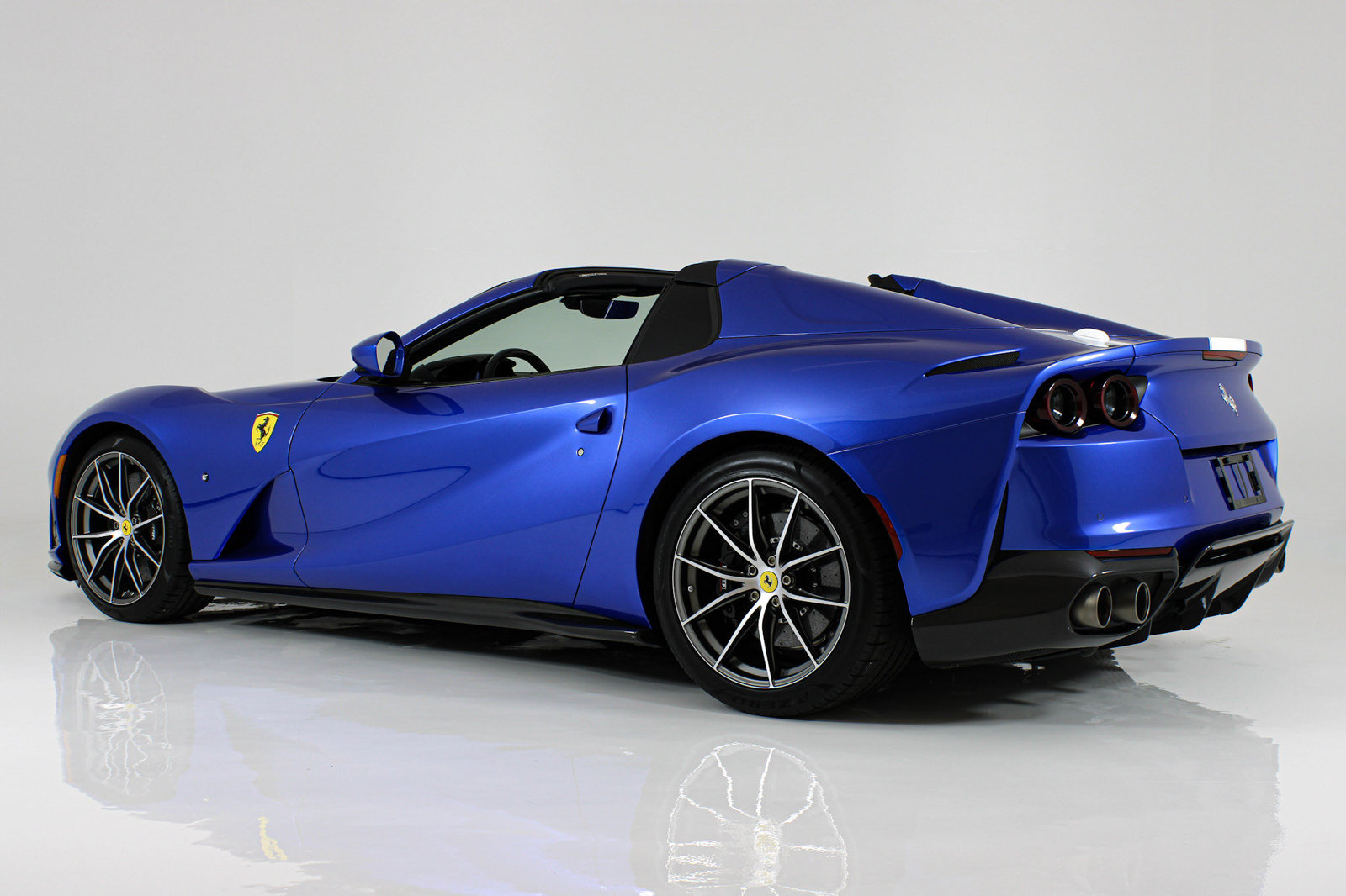 Certified 2022 Ferrari 812 GTS RWD image 35