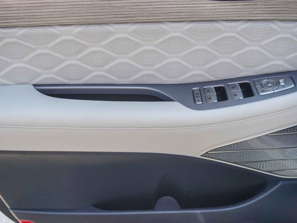 Used 2022 Hyundai Palisade Calligraphy image 19