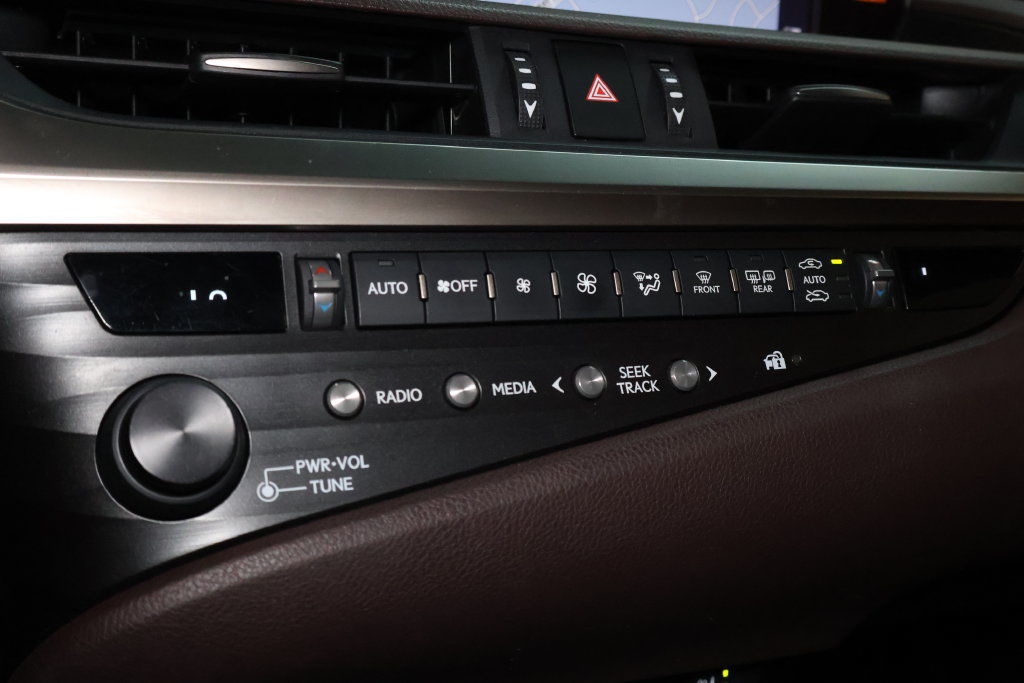 Used 2019 Lexus ES 350 w/ Premium Package FWD image 31