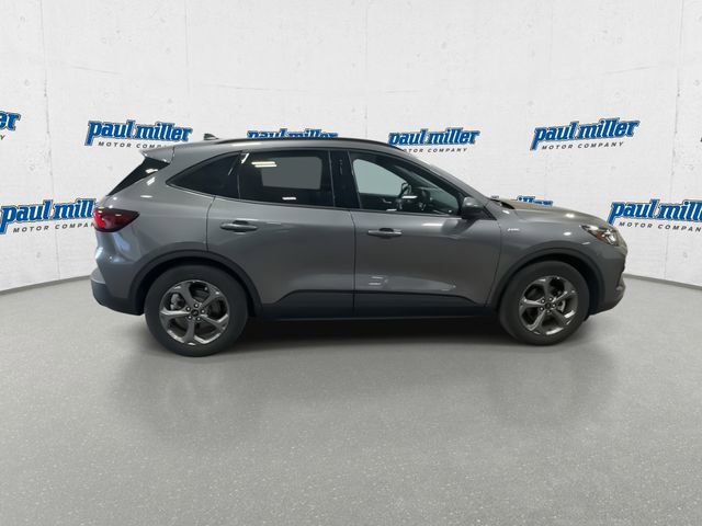 Used 2025 Ford Escape ST-Line FWD image 12