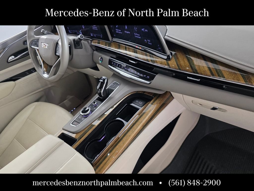 Used 2021 Cadillac Escalade ESV Premium Luxury Platinum AWD/4WD image 32