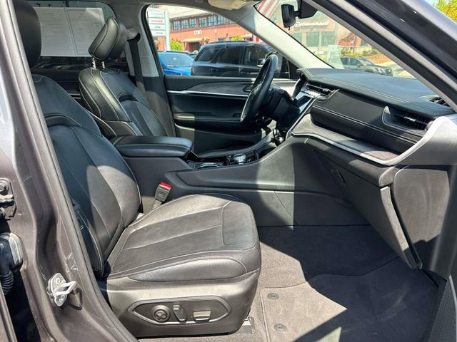 Used 2022 Jeep Grand Cherokee L Limited AWD/4WD image 40