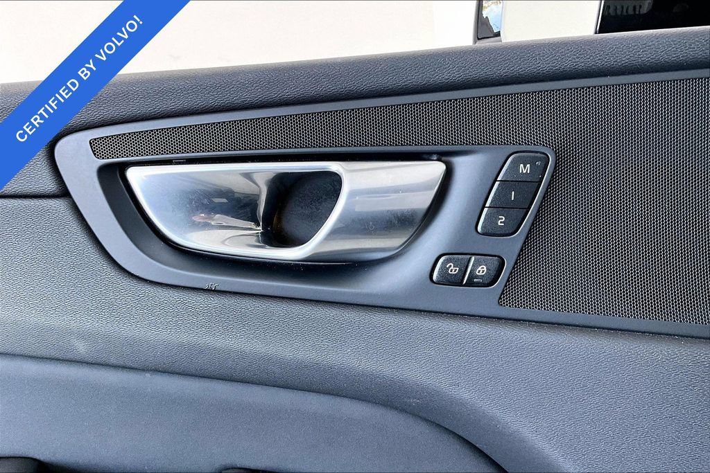 Certified 2026 Volvo XC60 B5 Plus AWD/4WD image 31