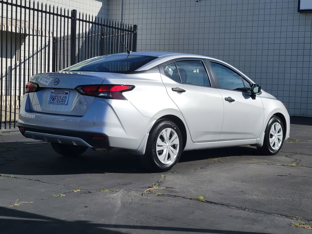 Used 2025 Nissan Versa S w/ Trunk Package image 2