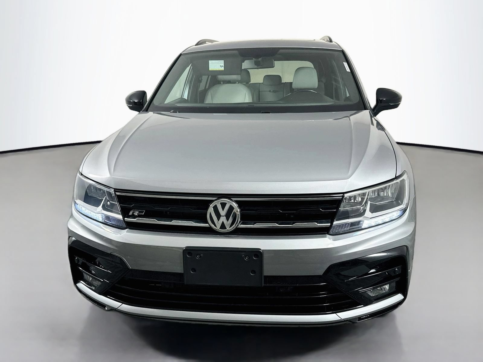 Used 2021 Volkswagen Tiguan SE R-Line AWD/4WD image 2