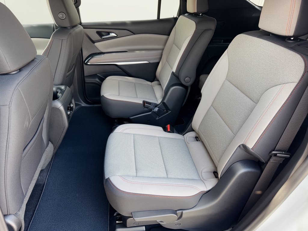 New 2027 Chevrolet Traverse LT FWD image 25