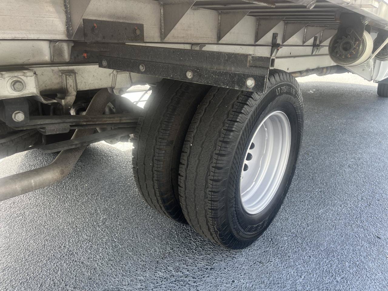Used 2023 Mercedes-Benz Sprinter 4500 image 29