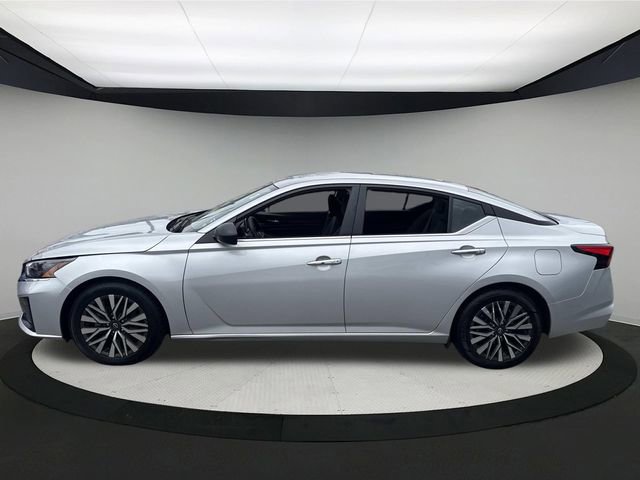 Used 2024 Nissan Altima 2.5 SV image 12