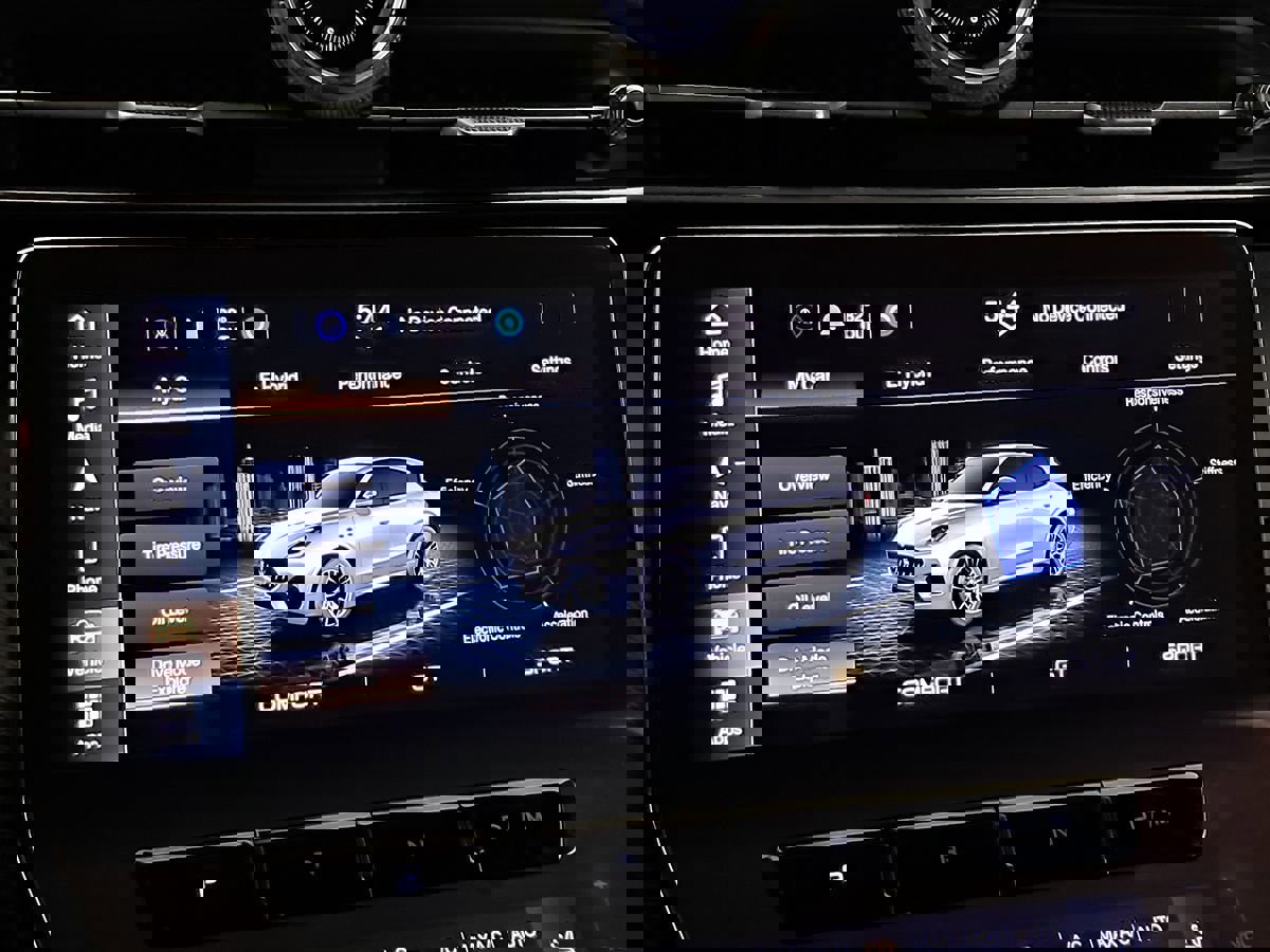 Used 2023 Maserati Grecale GT image 27