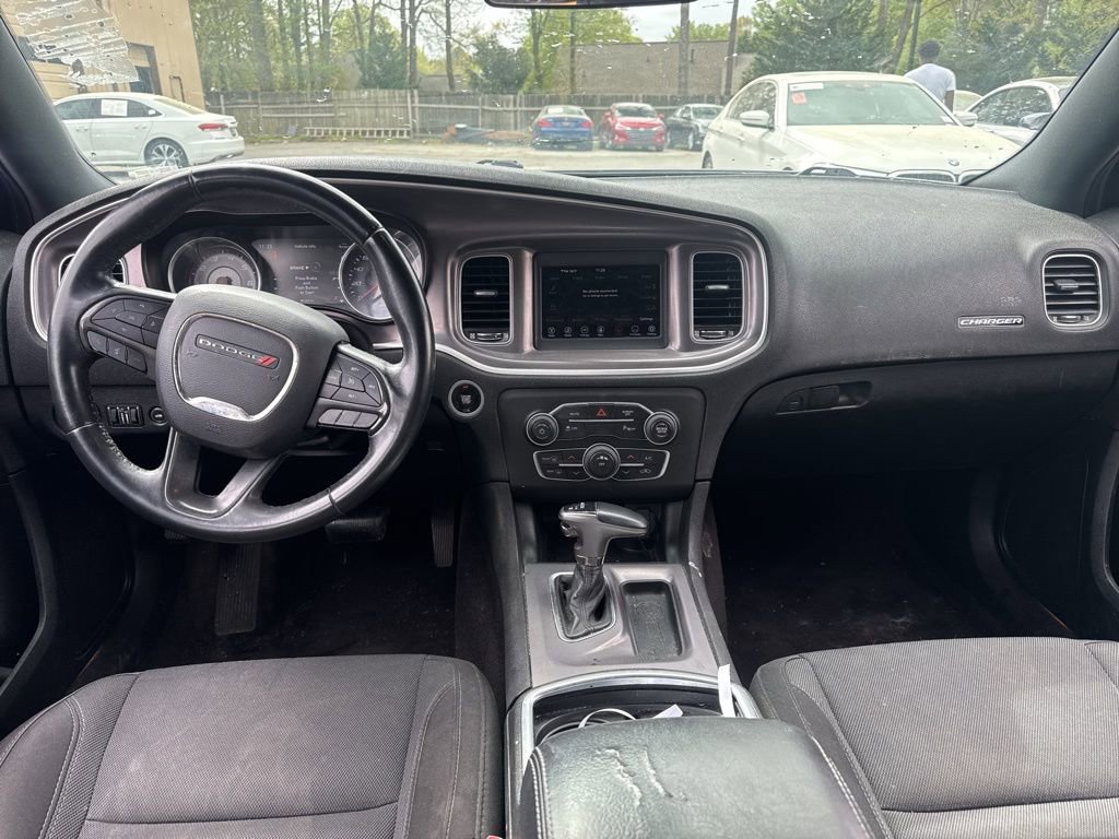 Used 2019 Dodge Charger SXT image 7