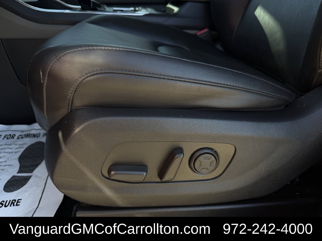Used 2025 Kia Carnival EX FWD image 27
