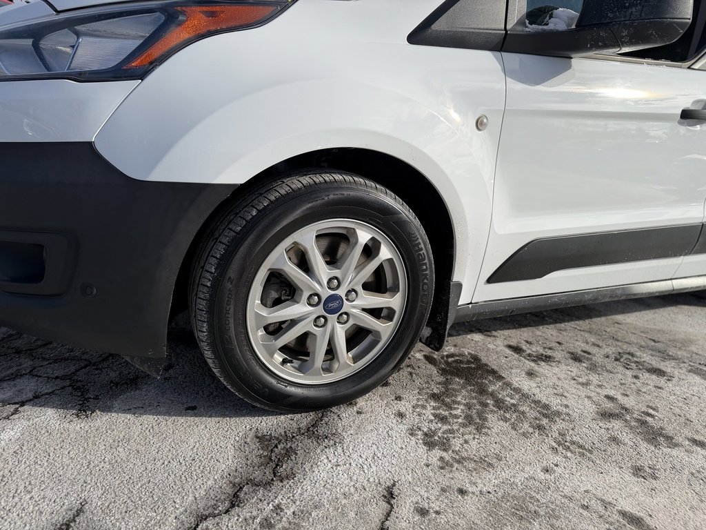 Certified 2022 Ford Transit Connect XL image 9