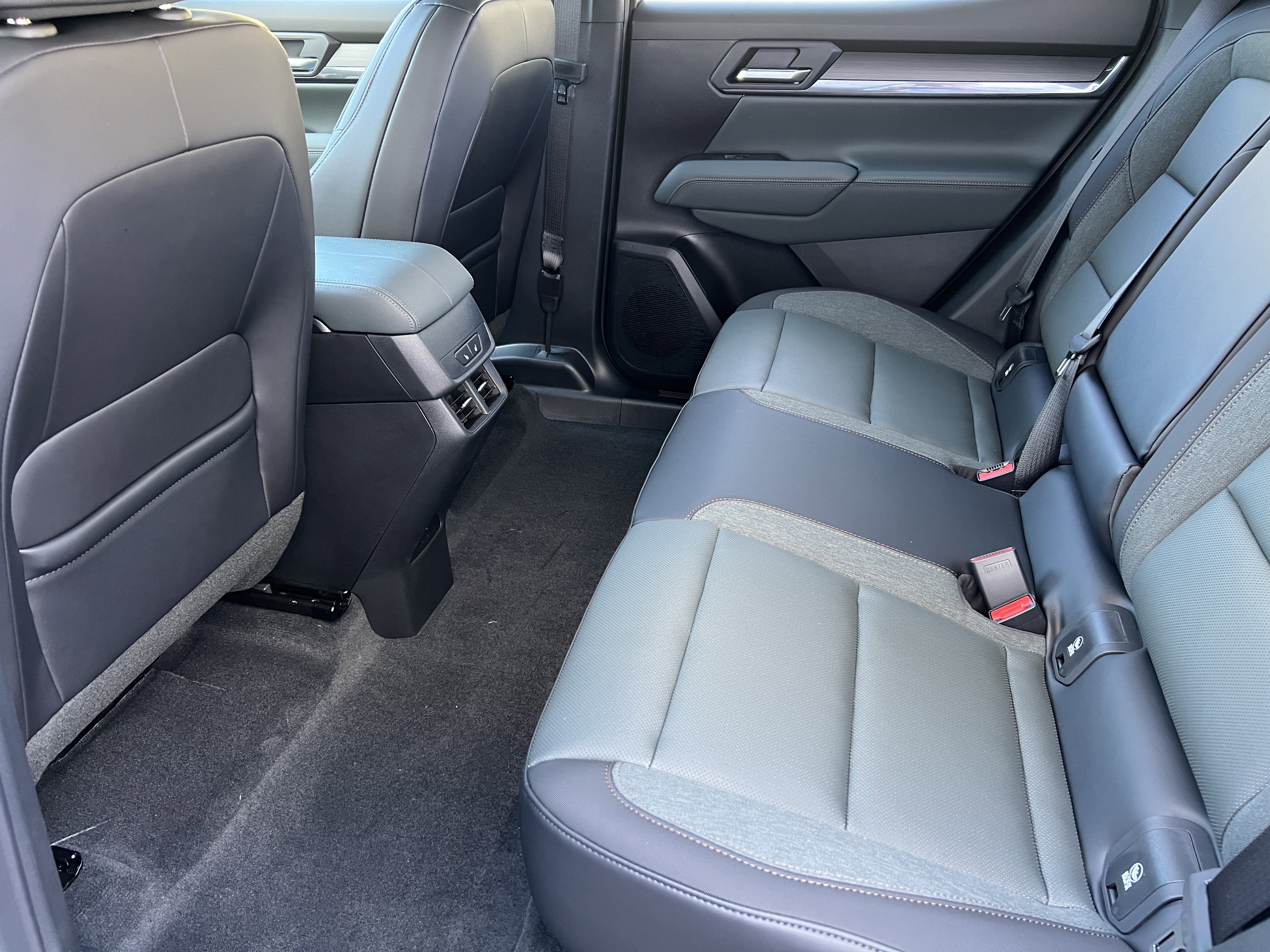 New 2026 GMC Terrain AT4 w/ Convenience Package III AWD/4WD image 17