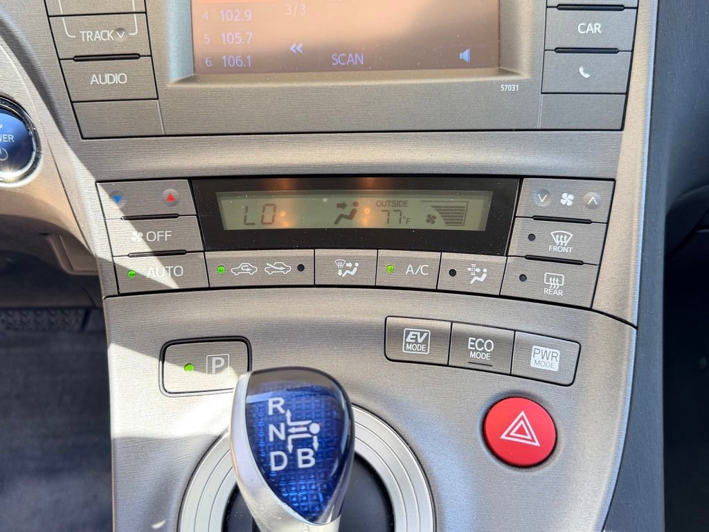 Used 2015 Toyota Prius Two FWD image 18