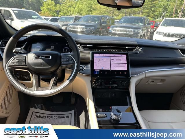 Used 2023 Jeep Grand Cherokee Limited AWD/4WD image 21