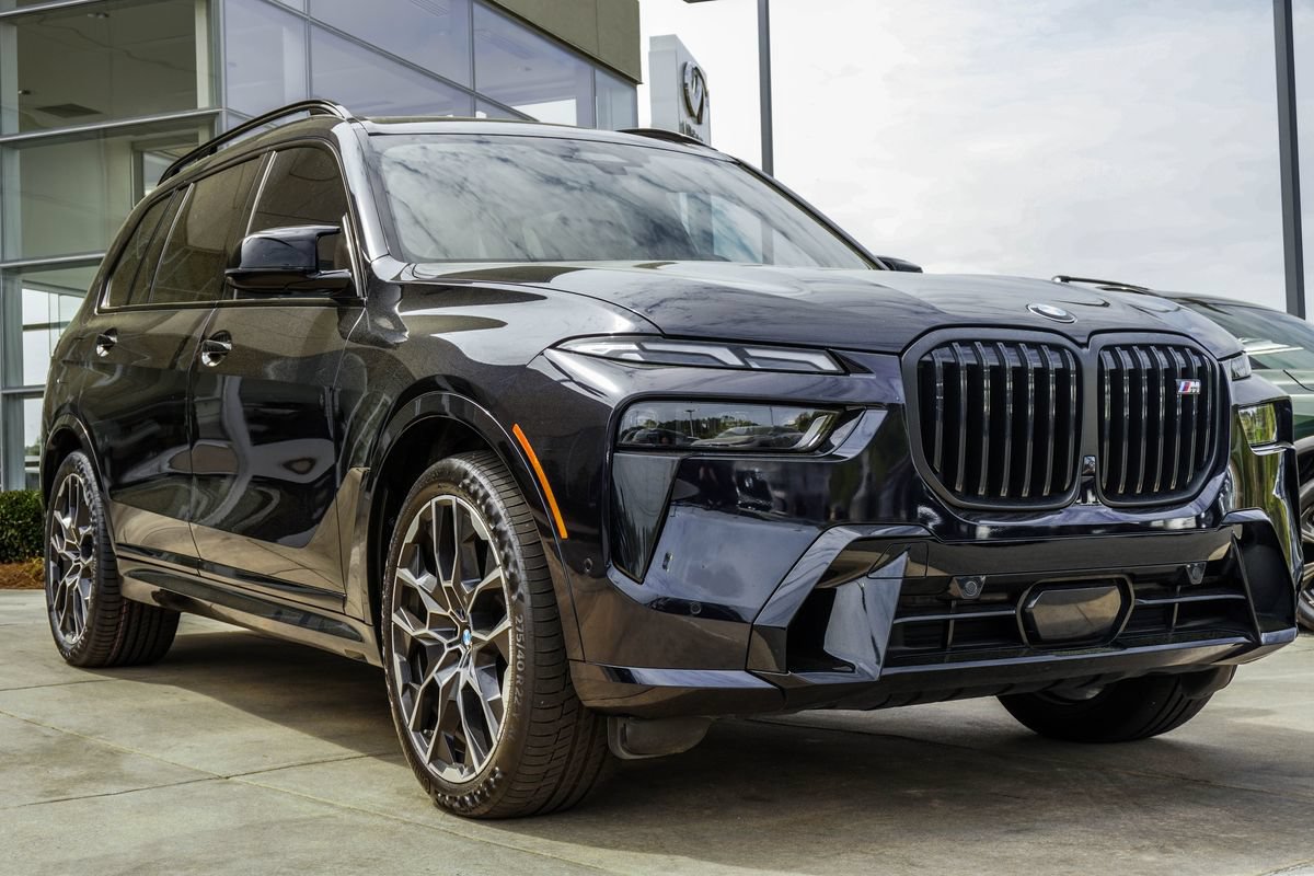 Used 2024 BMW X7 M60i w/ Executive Package AWD/4WD image 4