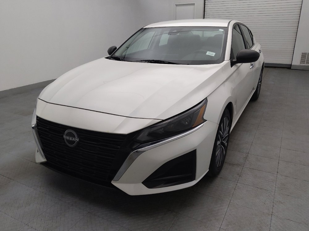 Used 2024 Nissan Altima 2.5 SV image 15