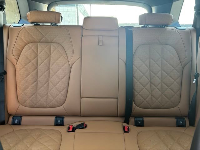 New 2026 BMW X5 xDrive50e w/ Premium Package AWD/4WD image 26