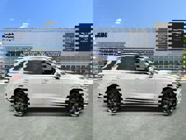 Used 2025 Genesis GV70 3.5T Sport w/ Sport Advanced Package image 2