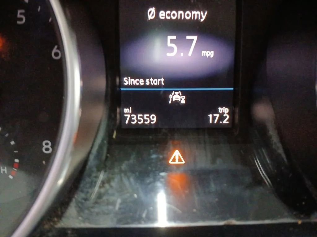 Used 2020 Volkswagen Tiguan SE w/ Panoramic Sunroof Package FWD image 22