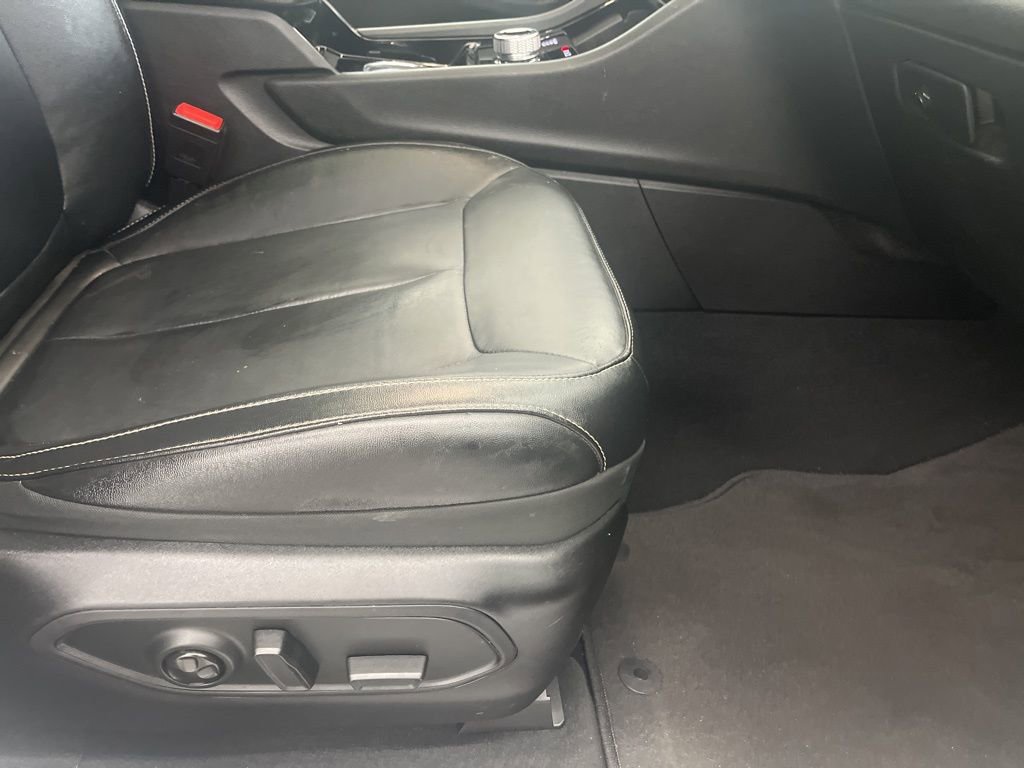 Used 2023 Jeep Grand Cherokee L Limited w/ Rear Seat Video Group I image 44