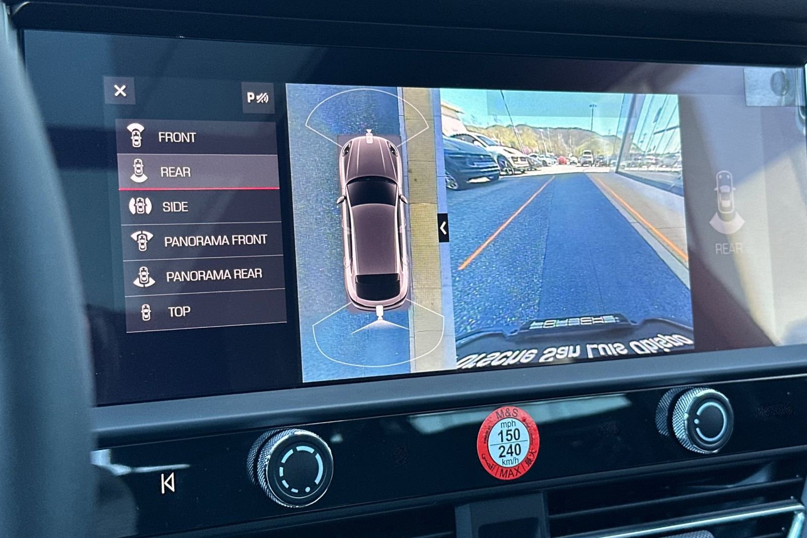 Used 2025 Porsche Macan image 24