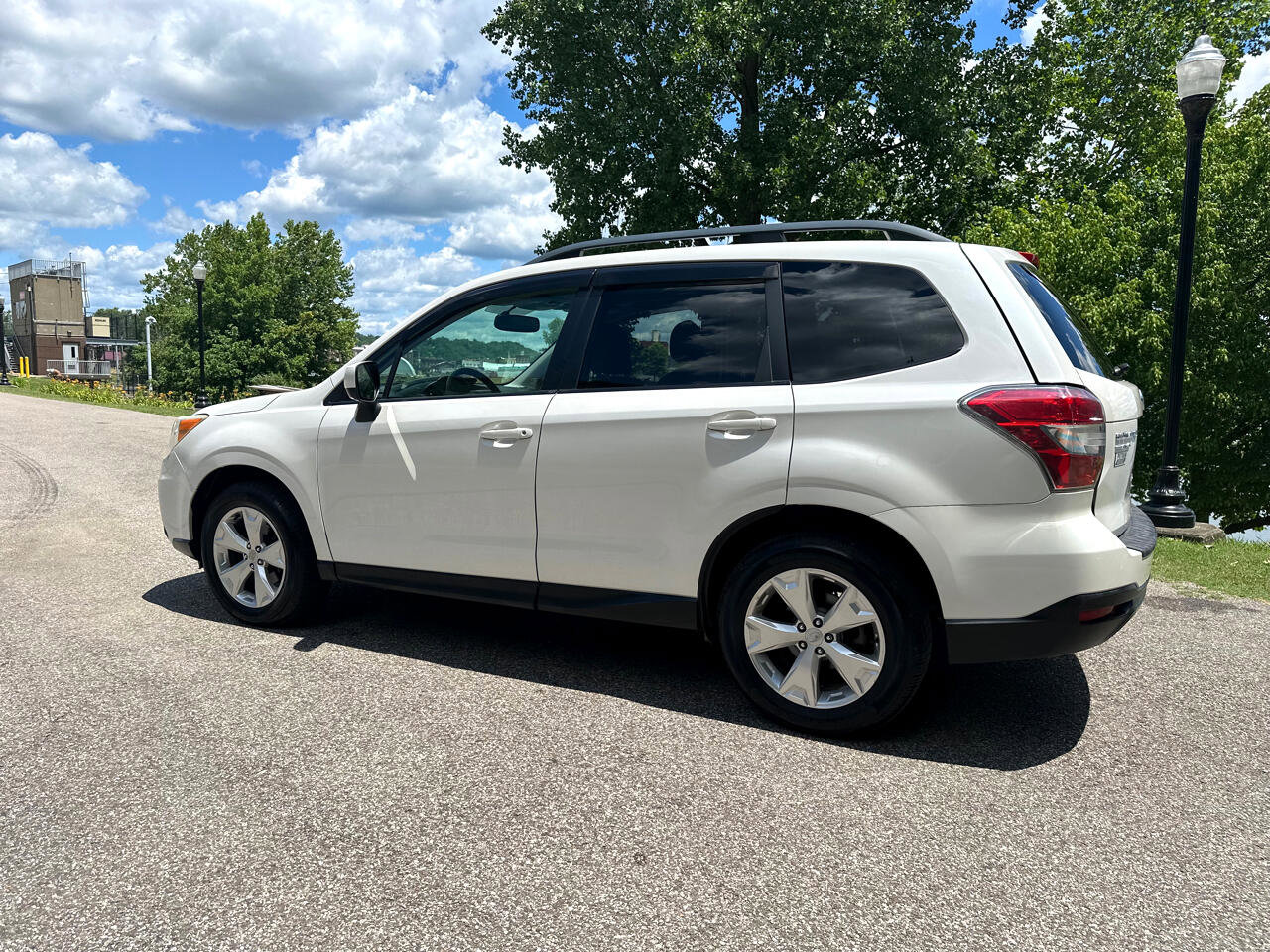 Used 2014 Subaru Forester 2.5i Premium w/ Popular Package #2 image 7