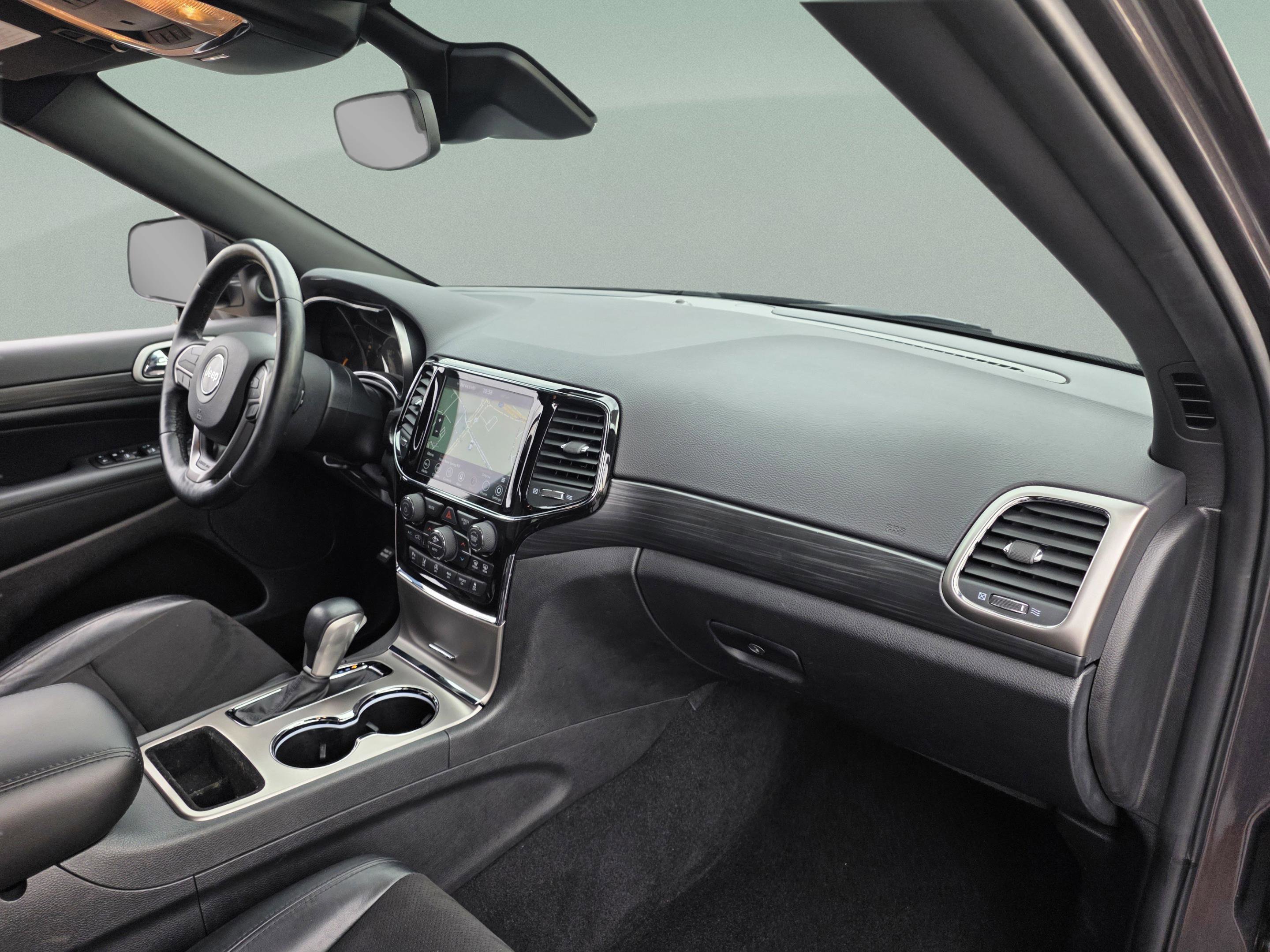 Used 2021 Jeep Grand Cherokee Laredo X image 29