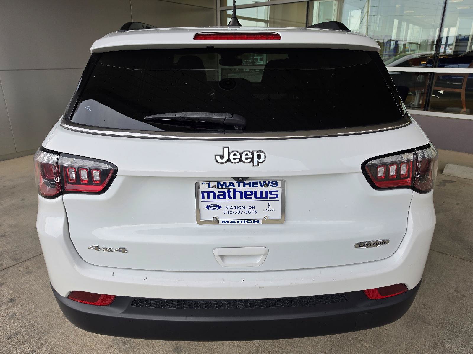 Used 2024 Jeep Compass Latitude AWD/4WD image 4