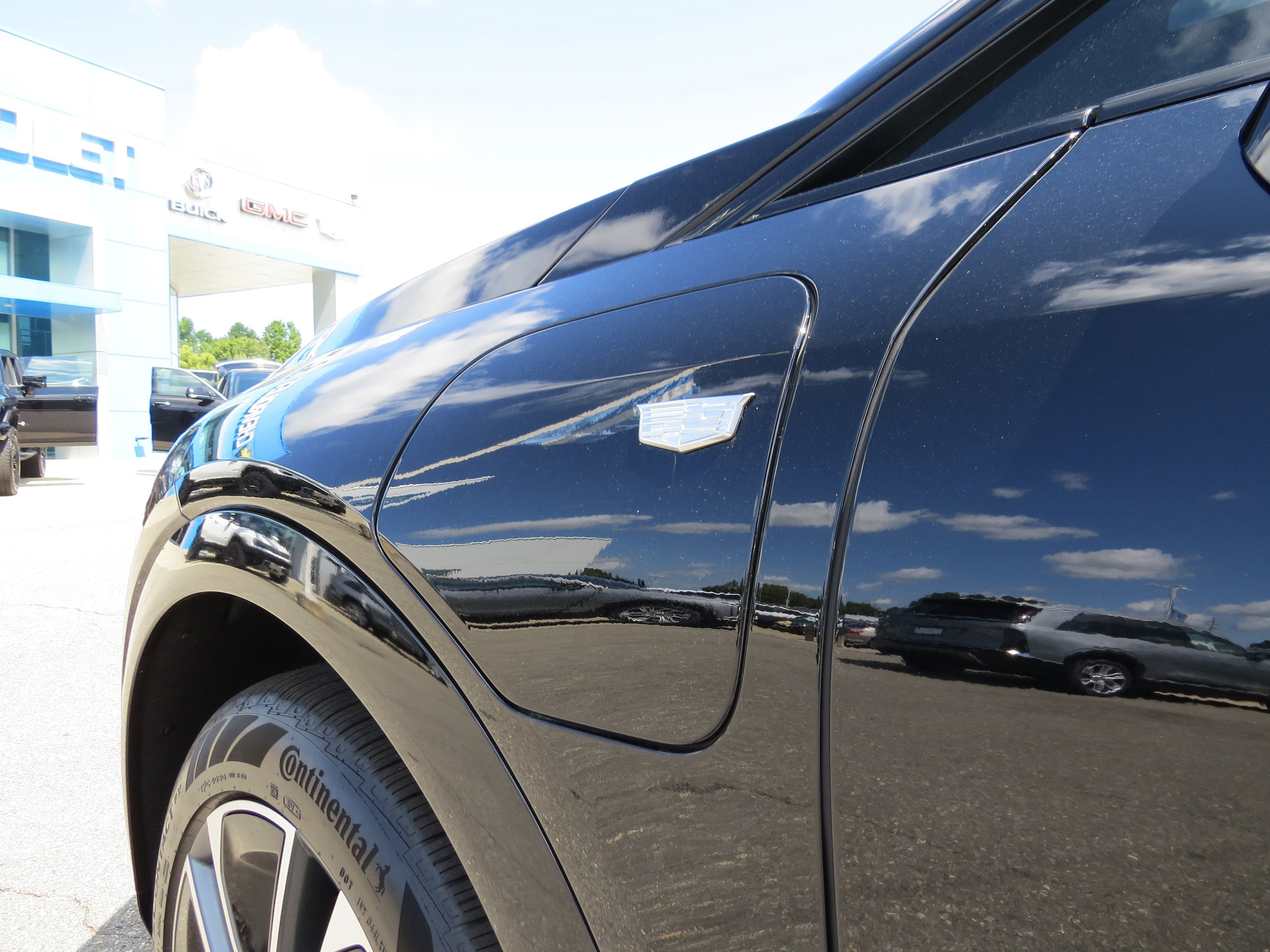 New 2025 Cadillac Optiq Sport 2 w/ LPO, Floor Liner Package image 14