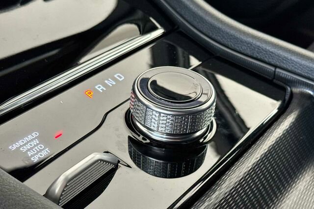 New 2025 Jeep Grand Cherokee Limited image 19