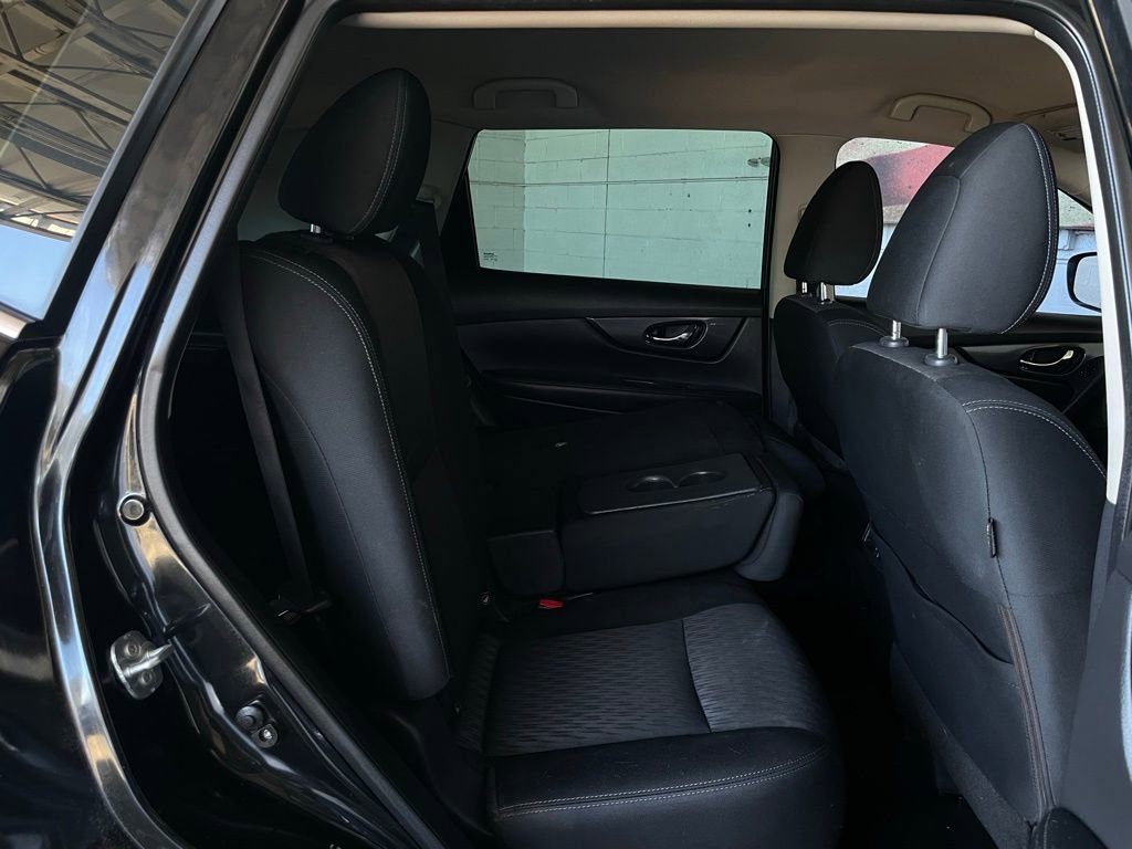 Used 2017 Nissan Rogue S FWD image 16