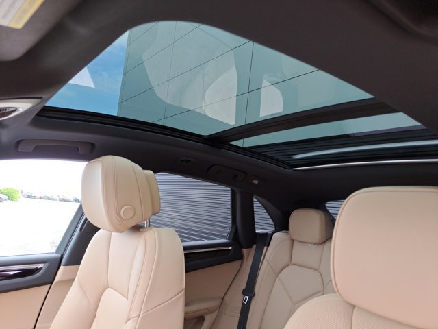 New 2026 Porsche Macan image 35