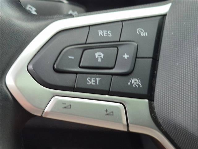 Used 2024 Volkswagen Jetta SE FWD image 13