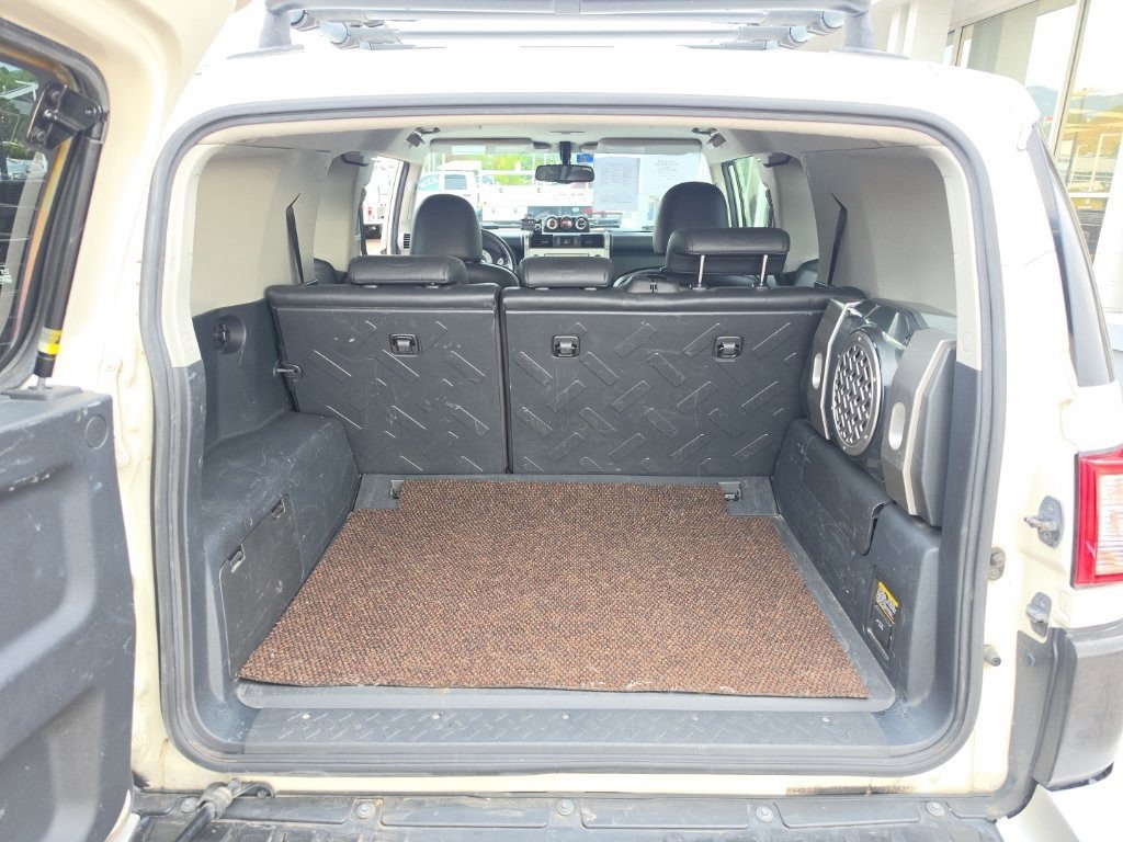 Used 2010 Toyota FJ Cruiser 4WD w/ Upgrade Pkg 2 image 13